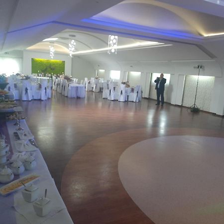 Hotel Dwor Wapowice Esterno foto