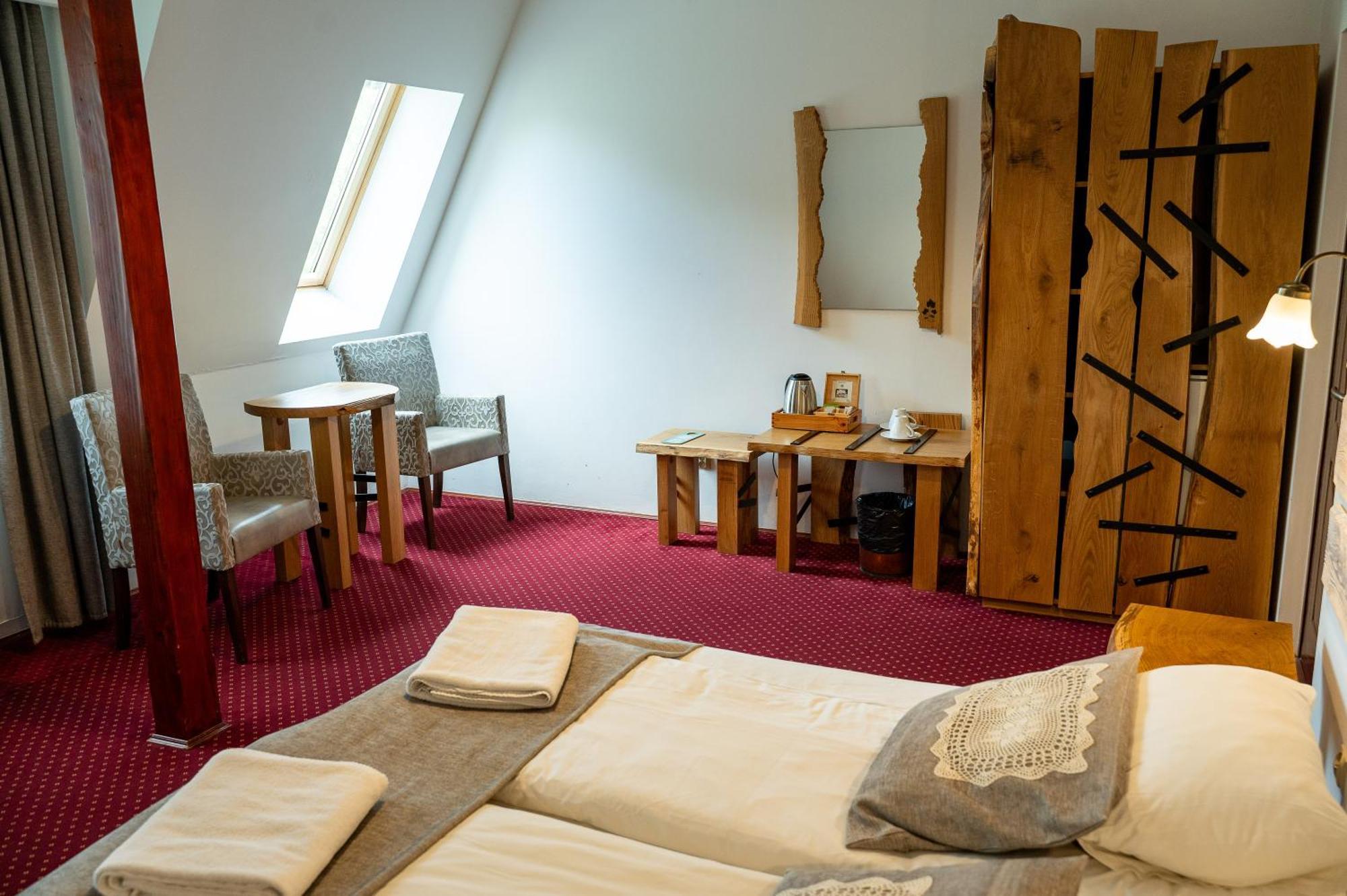 Hotel Dwor Wapowice Esterno foto