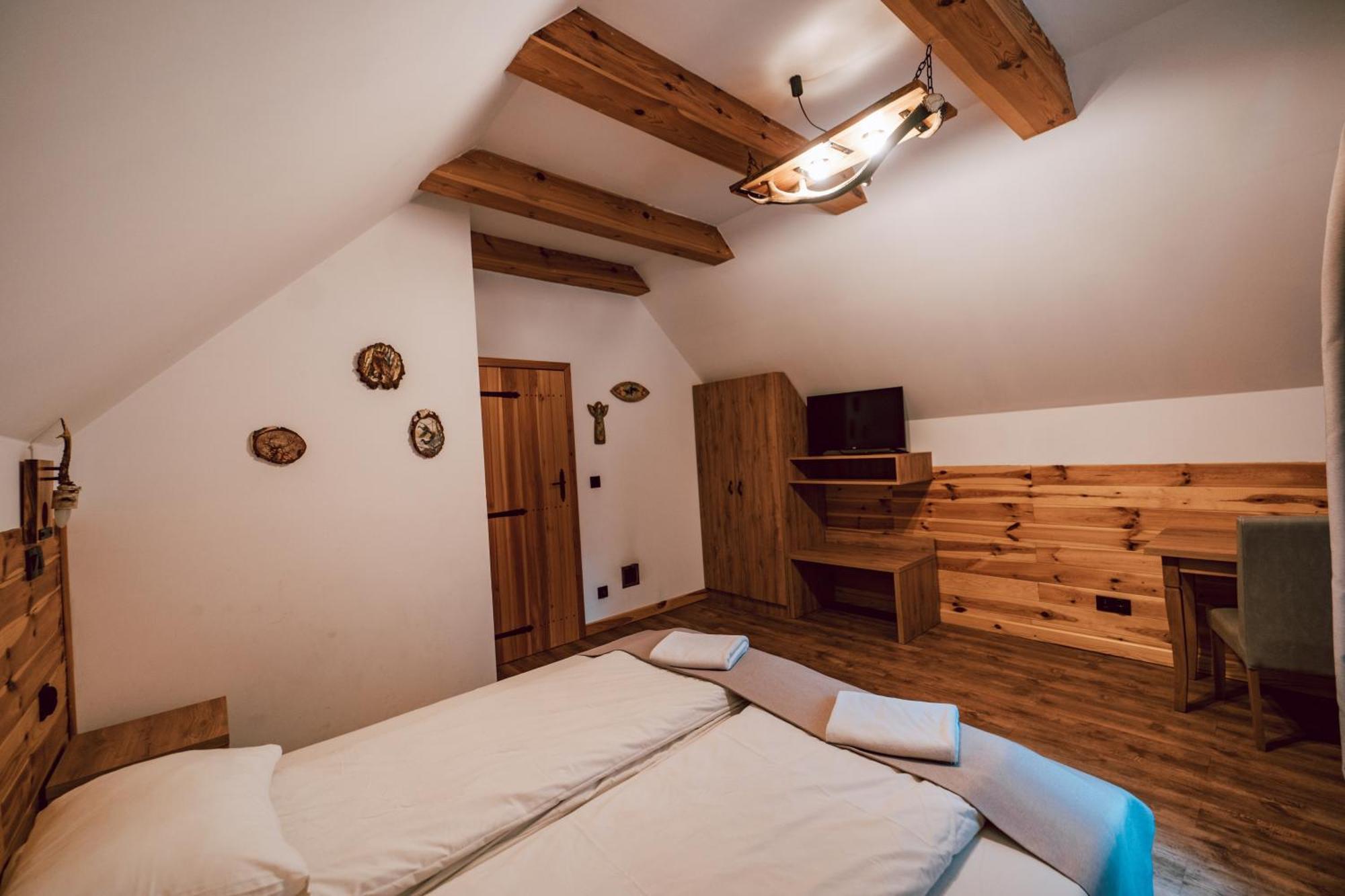 Hotel Dwor Wapowice Esterno foto