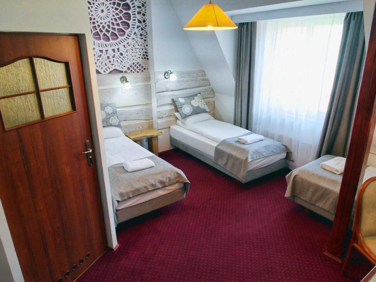 Hotel Dwor Wapowice Esterno foto